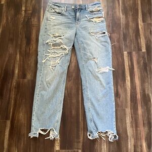 Distressed Light wash straight leg size 10 American Eagle jeans